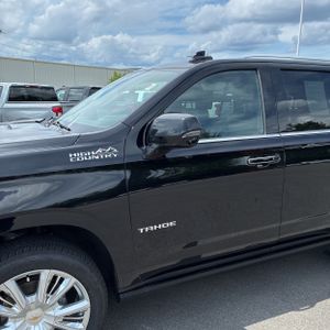2024 Chevrolet TAHOE HIGH COUNTRY 照片 2