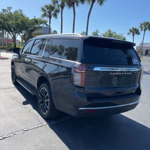 CHEVROLET SUBURBAN LT - 5