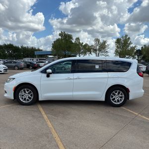 CHRYSLER VOYAGER LX - 3