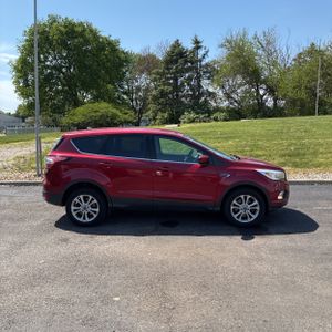 FORD ESCAPE SE - 10