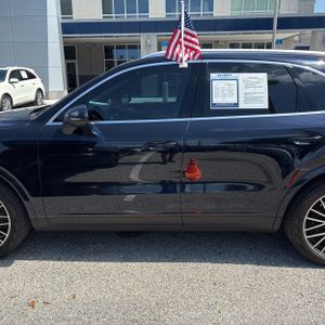 صورة 3 لـ 2019 Porsche CAYENNE S
