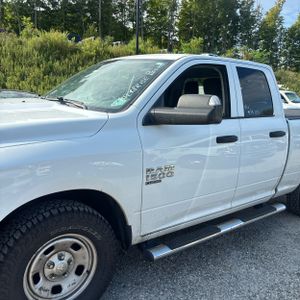 2023 RAM 1500 CLASSIC TRADESMAN — фото 2