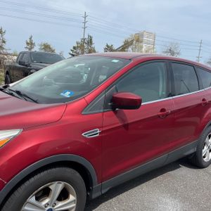 FORD ESCAPE SE - 2