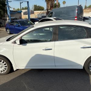 2017 Nissan SENTRA S — фото 4