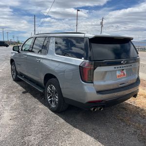 CHEVROLET SUBURBAN Z71 - 5