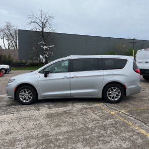 CHRYSLER PACIFICA TOURING L - 3