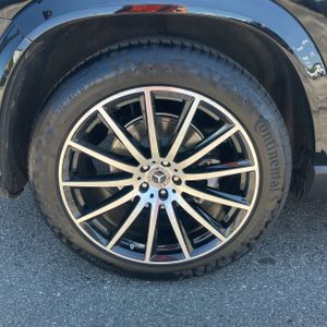 2025 Mercedes-BENZ GLS 缩略图 19