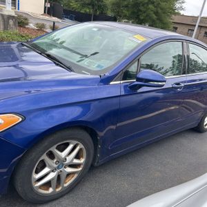 FORD FUSION SE - 2