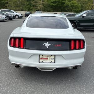 FORD MUSTANG V6 - 7