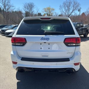 JEEP GRAND CHEROKEE SRT - 7