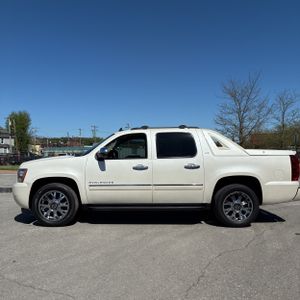 CHEVROLET AVALANCHE LTZ - 2