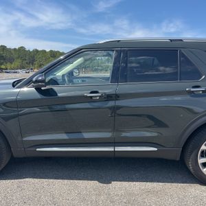 FORD EXPLORER PLATINUM - 4