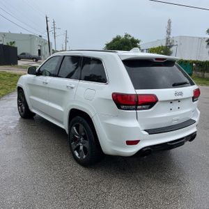 JEEP GRAND CHEROKEE SRT - 5