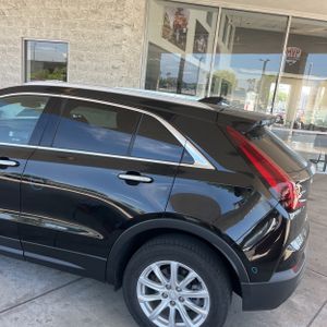 صورة 6 لـ 2023 Cadillac XT4 LUXURY