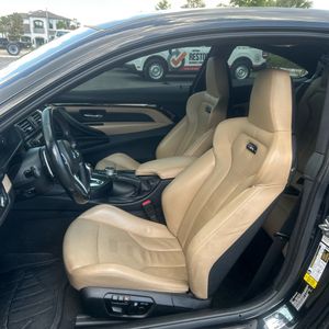 2015 BMW M4 BASE 照片 32
