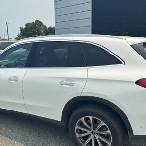 2025 Mercedes-BENZ GLC photo 6