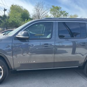 JEEP WAGONEER SERIES III - 4