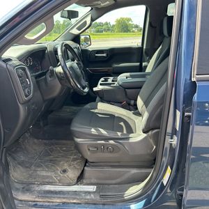 صورة 32 لـ 2019 Chevrolet SILVERADO 1500 RST