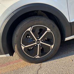 صورة مصغرة 17 لـ 2026 KIA NIRO LX
