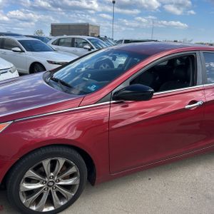 HYUNDAI SONATA SE - 2