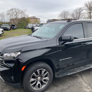 CHEVROLET SUBURBAN LT - 2