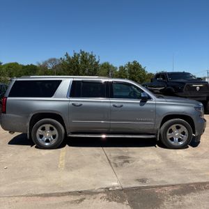 CHEVROLET SUBURBAN PREMIER - 10