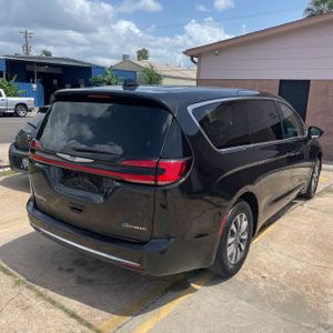 صورة 7 لـ 2023 Chrysler PACIFICA HYBRID TOURING L
