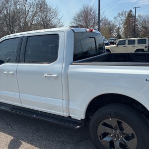 FORD F150 LIGHTNING LARIAT - 6