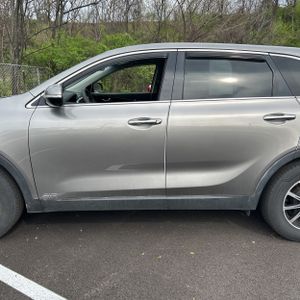 KIA SORENTO LX V6 - 4