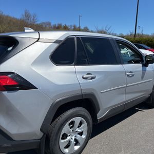 TOYOTA RAV4 - 7