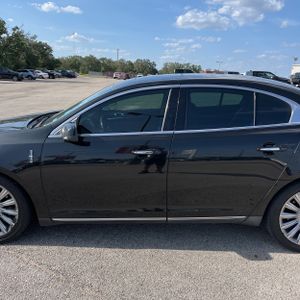 صورة 4 لـ 2013 Lincoln MKS BASE