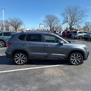 VOLKSWAGEN TAOS SE 4MOTION - 10