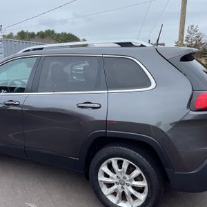 JEEP CHEROKEE LIMITED - 6