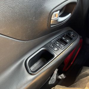 2015 JEEP RENEGADE TRAILHAWK — миниатюра 68