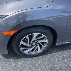 صورة مصغرة 17 لـ 2019 Honda CIVIC LX