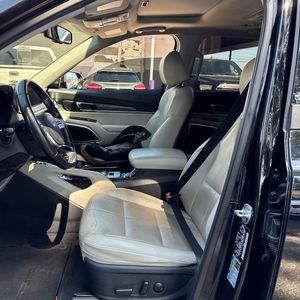 صورة 31 لـ 2022 KIA TELLURIDE EX
