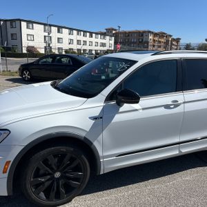 VOLKSWAGEN TIGUAN SE R-LINE BLACK - 2