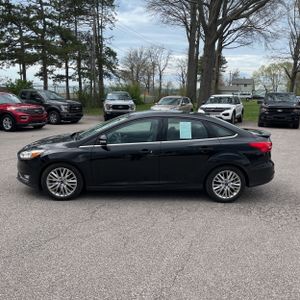 FORD FOCUS TITANIUM - 2