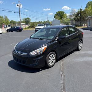 HYUNDAI ACCENT SE - 1