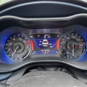 2015 Chrysler 200 S — миниатюра 41