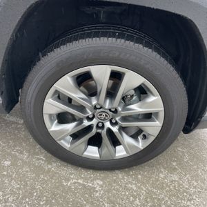 2024 Toyota RAV4 XLE PREMIUM 缩略图 20