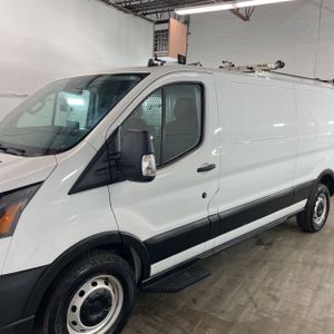 FORD TRANSIT 150 - 2