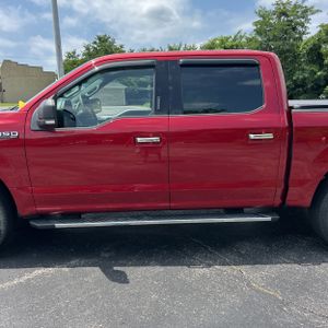 2019 FORD F-150 XLT photo 4