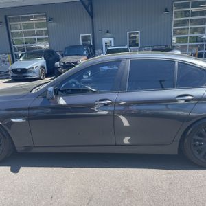 BMW 5-SERIES 550I - 4