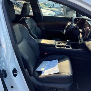 صورة 33 لـ 2023 Lexus RX 350 PREMIUM+