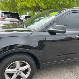 FORD EXPLORER BASE - 2