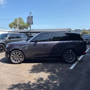 2023 LAND Rover RANGE ROVER P400 SE photo 3