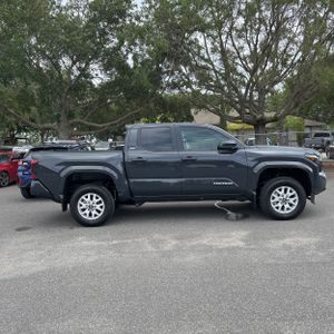 TOYOTA TACOMA SR5 - 10