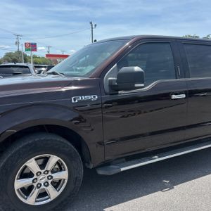 FORD F-150 XLT - 2