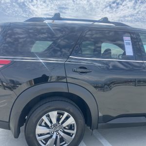 NISSAN PATHFINDER SV - 9